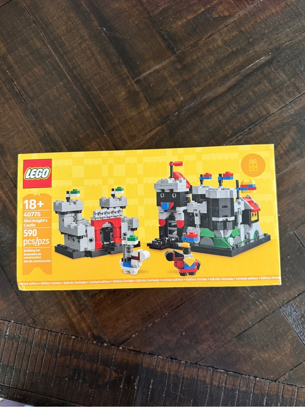 LEGO 40775 Mini Knight's Castle Building Set